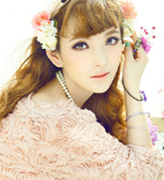 8大妆容让您HIGH翻圣诞PARTY